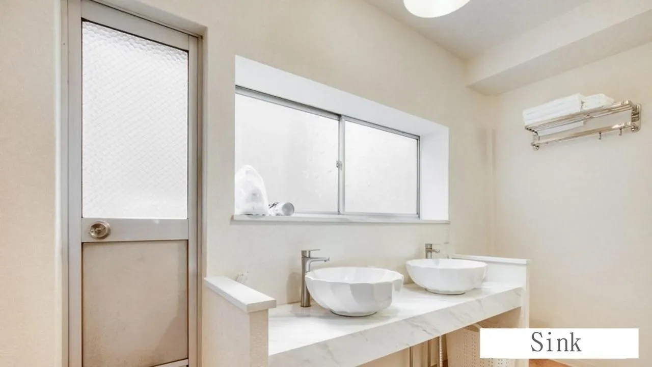 北巽サクラハウス一軒家 Sakura House Guest House Kitatatsumi 最大16名 Osaka Holiday home